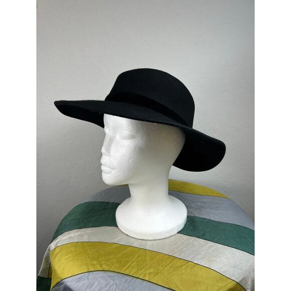 Vintage- Wool- Made in Italy- Black Fedora Hat- Velvet bow trim- some wear - Picture 2 of 8
